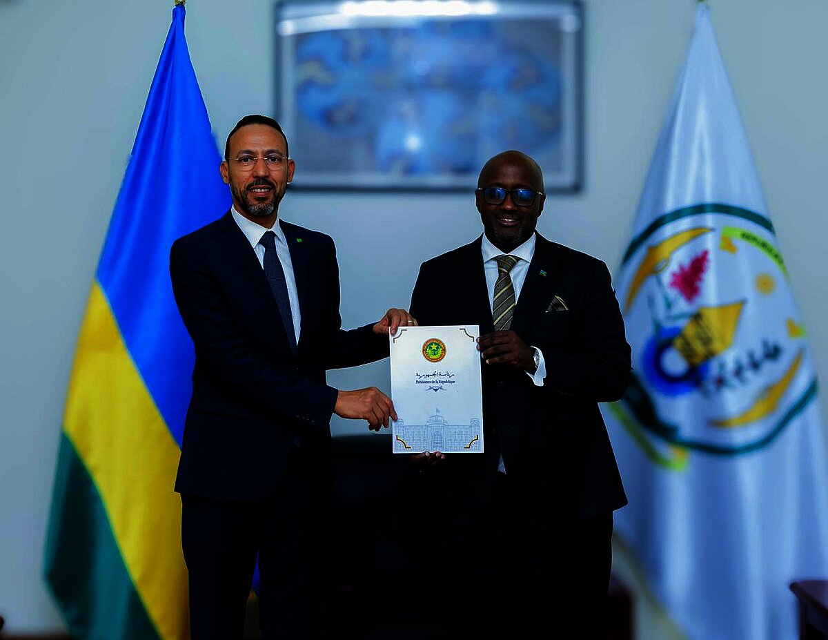 Nduhungirehe Receives Mauritanian Ambassador-Designate Credentials